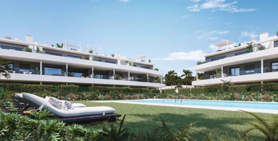 Sale of ground floor apartment in Estepona 1