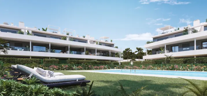 Sale of ground floor apartment in Estepona 0