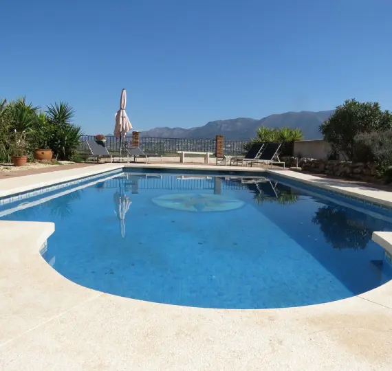 Продажа  отдельно стоящей виллы в Alhaurín el Grande