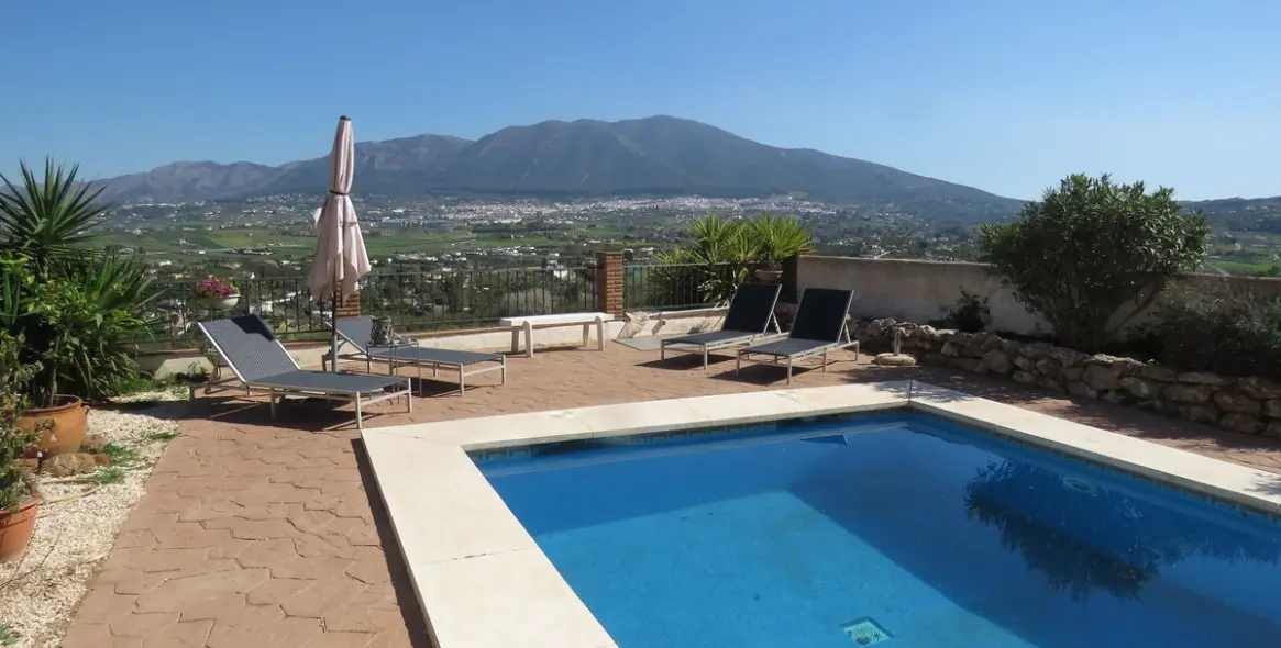 Продажа  отдельно стоящей виллы в Alhaurín el Grande 18