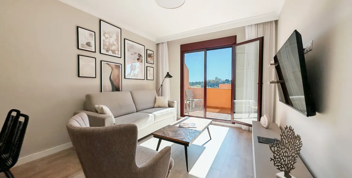 Sale of penthouse in Benahavís 3