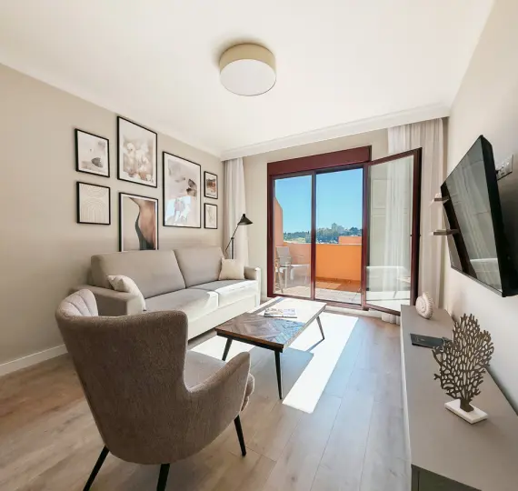 Sale of penthouse in Benahavís