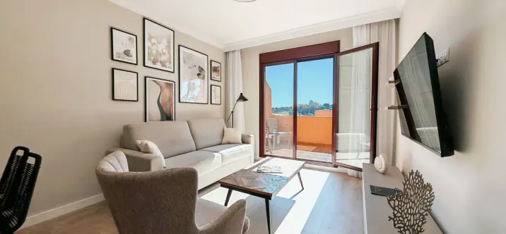 Sale of penthouse in Benahavís 2