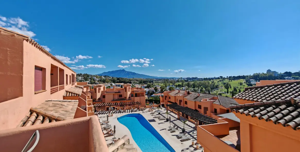 Sale of penthouse in Benahavís 16