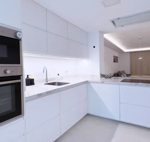 Venta de apartamento en planta baja en Nueva Andalucía