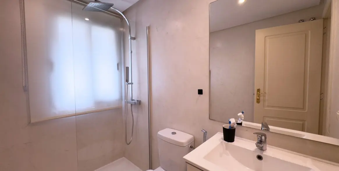 Sale of ground floor apartment in Nueva Andalucía 10