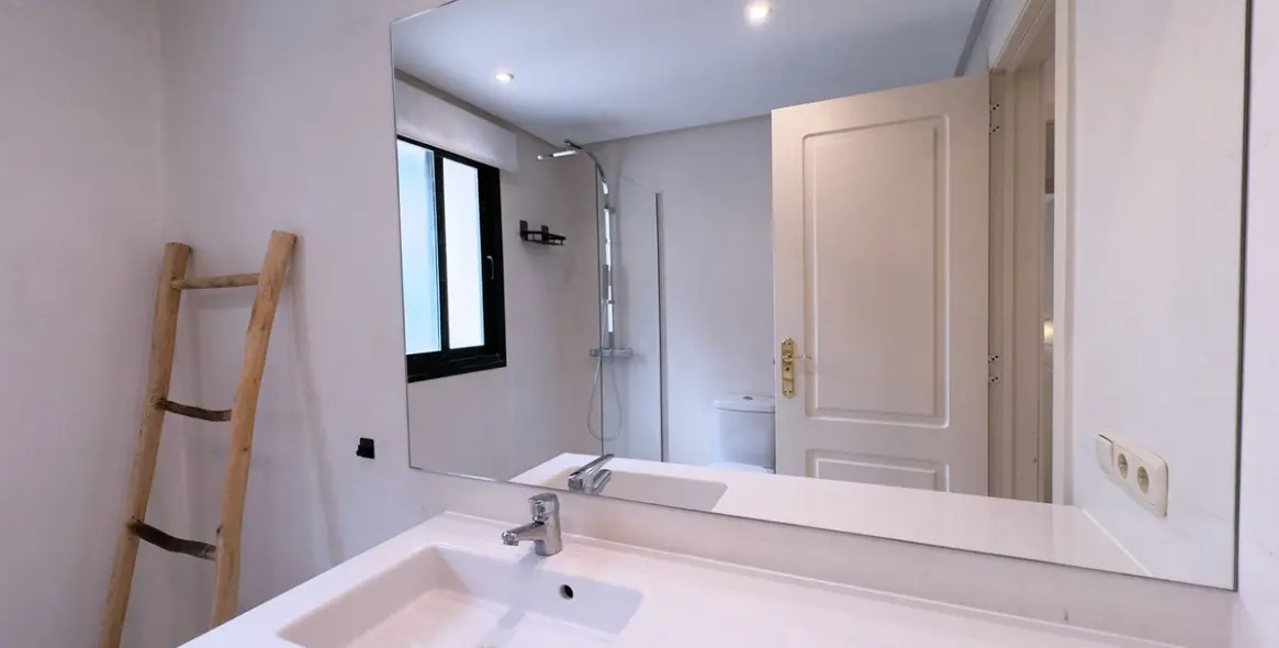 Sale of ground floor apartment in Nueva Andalucía 14