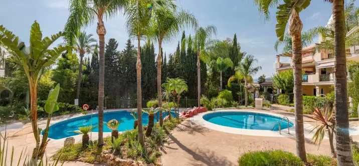 Sale of ground floor apartment in Nueva Andalucía 0