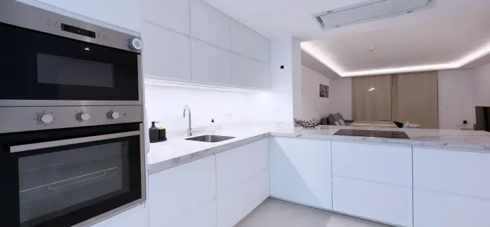 Sale of ground floor apartment in Nueva Andalucía 2