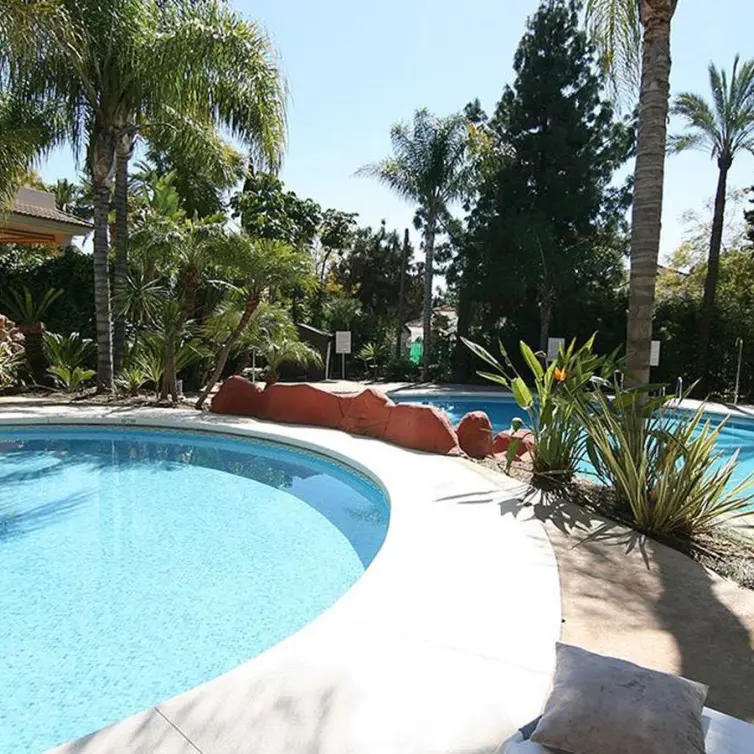 Venta de apartamento en planta baja en Nueva Andalucía