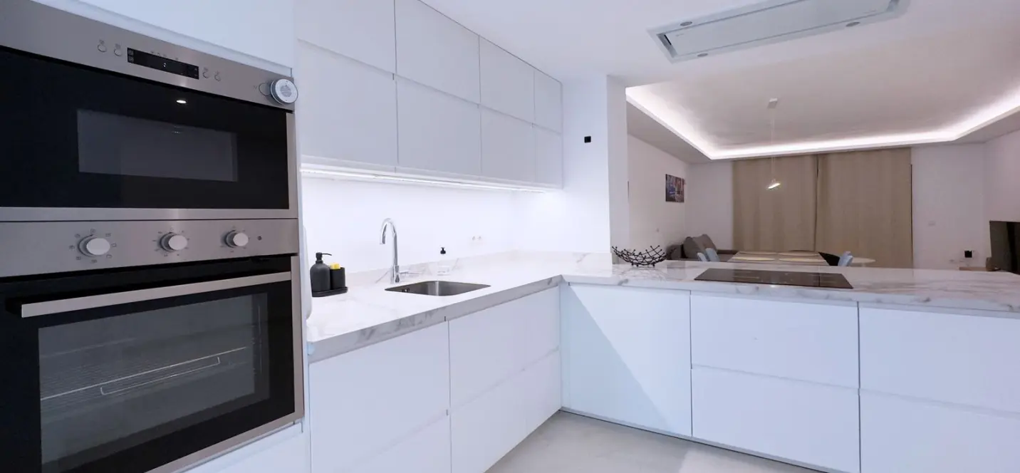 Venta de apartamento en planta baja en Nueva Andalucía 2