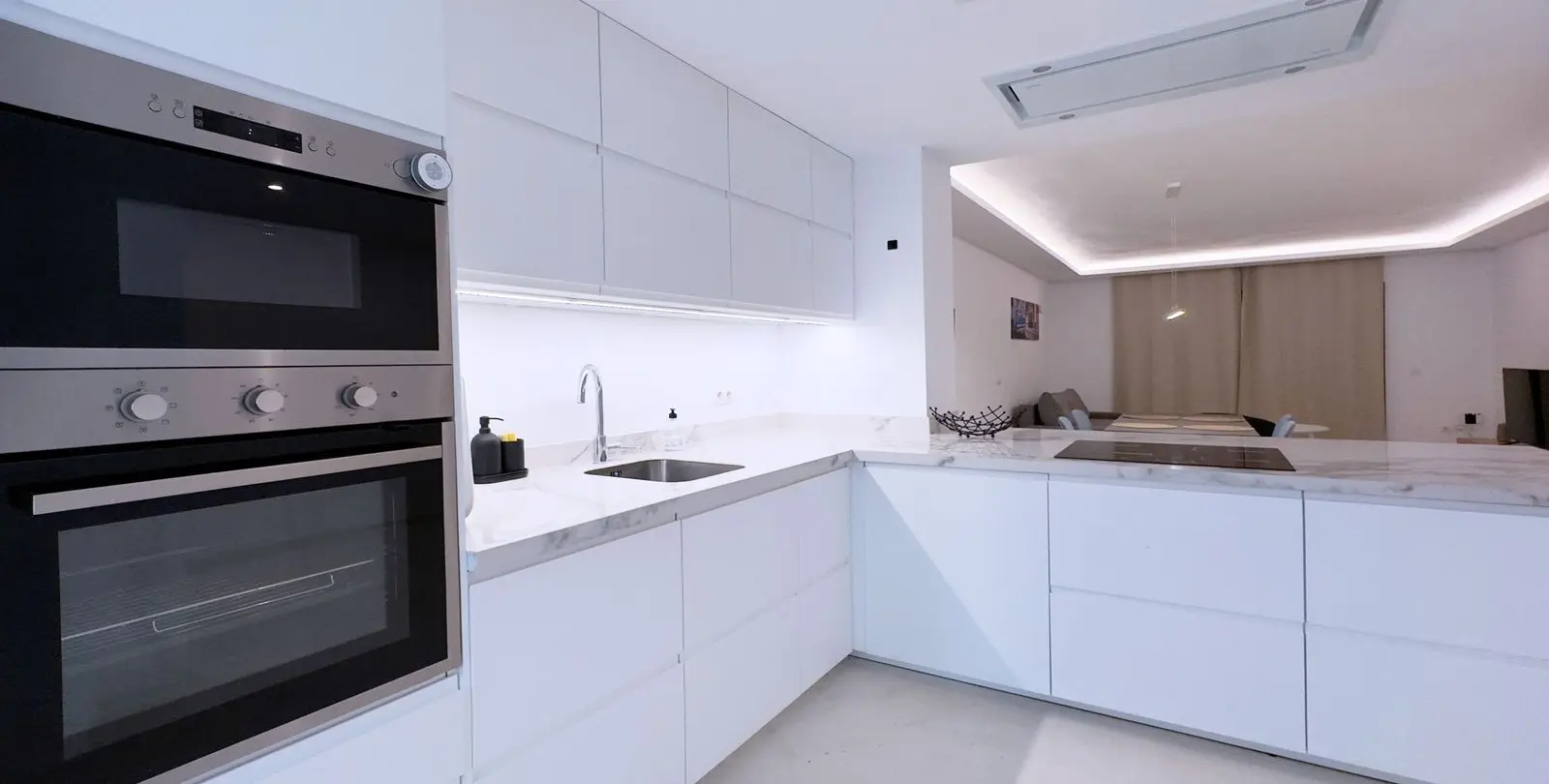 Sale of ground floor apartment in Nueva Andalucía 3