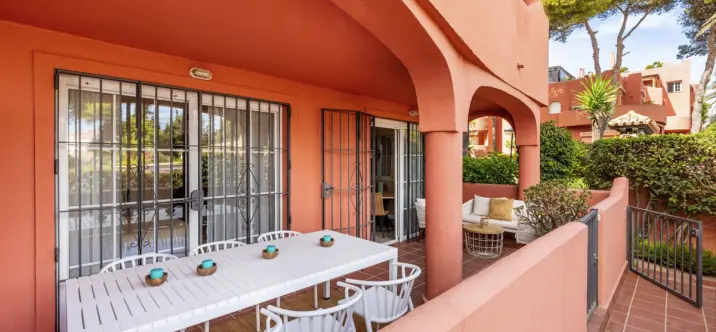 Venta de apartamento en planta baja en Marbella 2