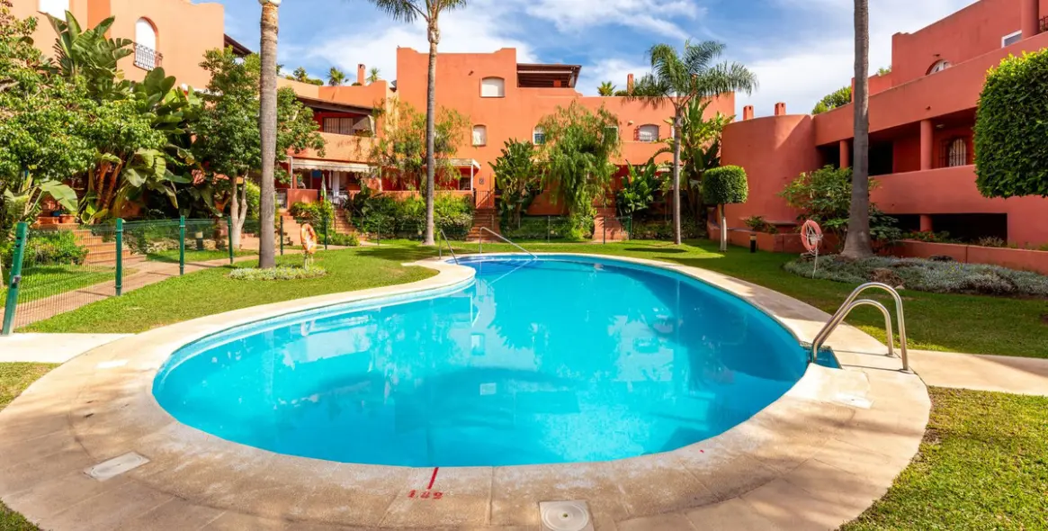 Продажа апартаментов на первом этаже в Marbella 35