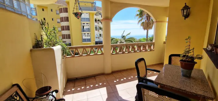 Sale of middle floor apartment in Arroyo de la Miel 0