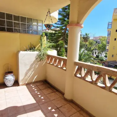Sale of middle floor apartment in Arroyo de la Miel