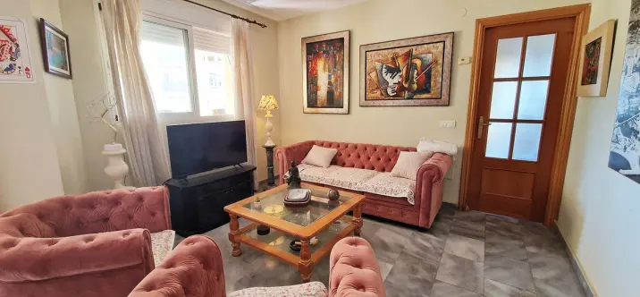 Sale of middle floor apartment in Arroyo de la Miel 3