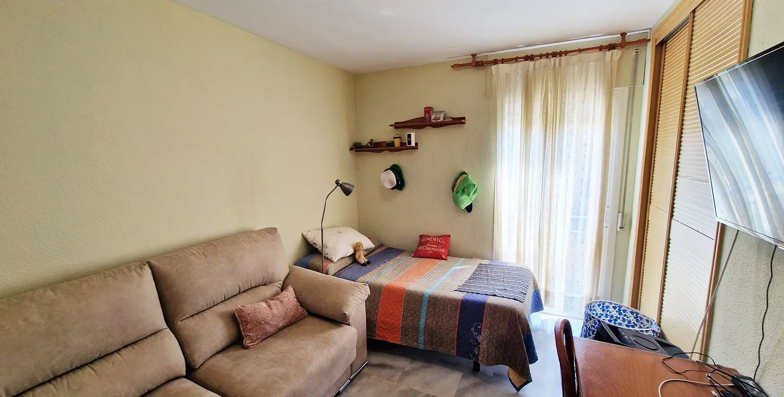 Venta de apartamento en planta media en Arroyo de la Miel 11