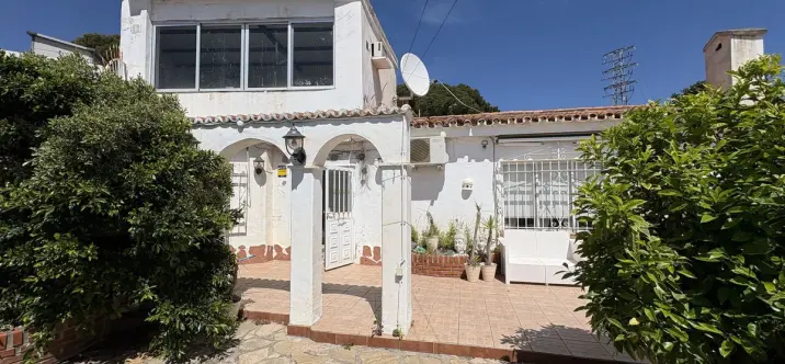 Sale of semi-detached house in Torreblanca 1