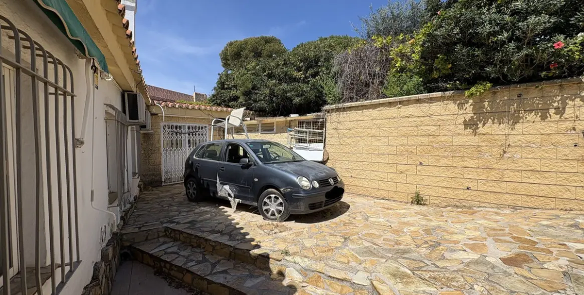 Продажа дома на две семьи в Torreblanca 6