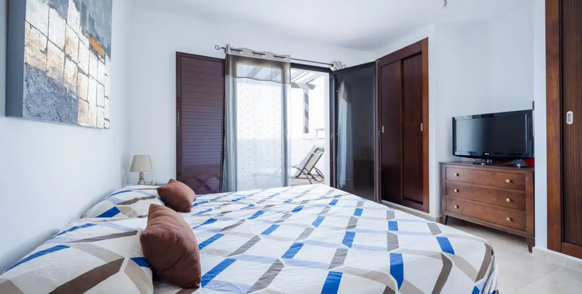 Sale of penthouse duplex in Altos de los Monteros 18