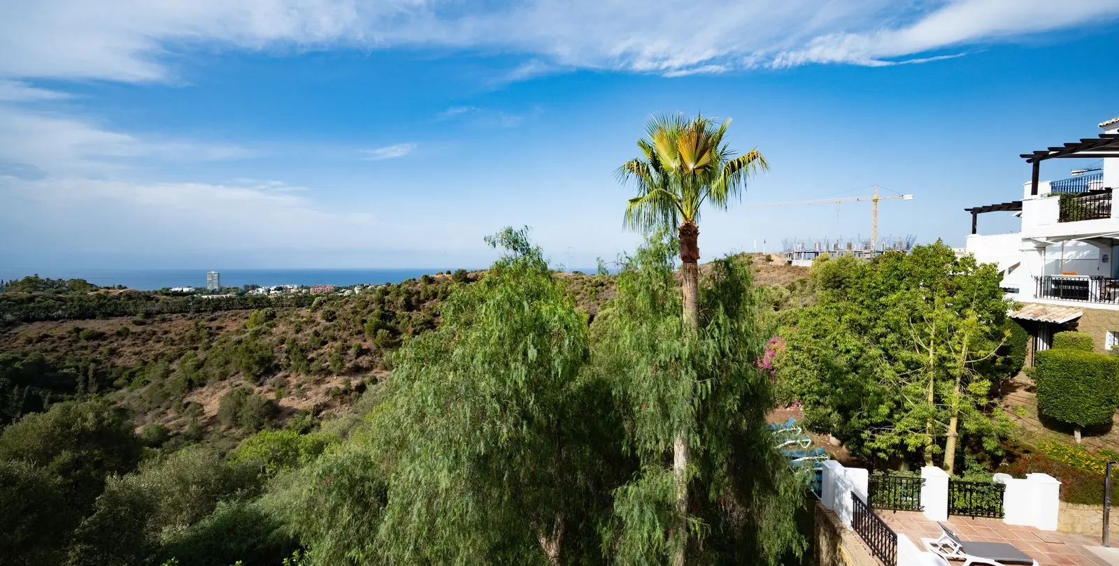 Sale of penthouse duplex in Altos de los Monteros 3