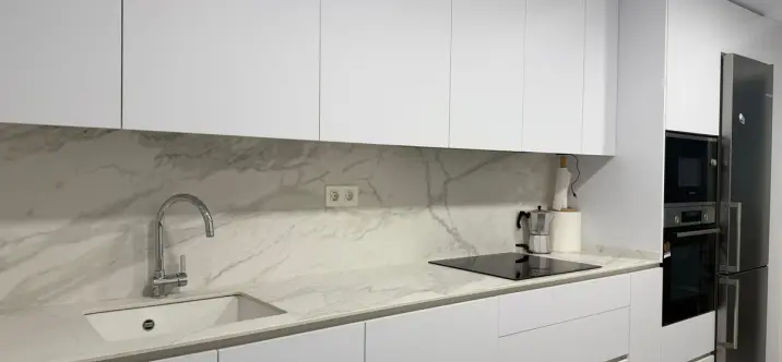 Продажа апартаментов на среднем этаже в Marbella 0