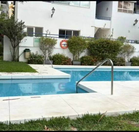 Продажа апартаментов на среднем этаже в Marbella