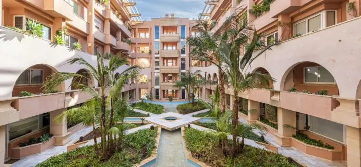 Sale of middle floor apartment in Nueva Andalucía 0