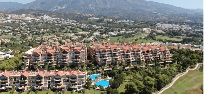 Sale of middle floor apartment in Nueva Andalucía 1
