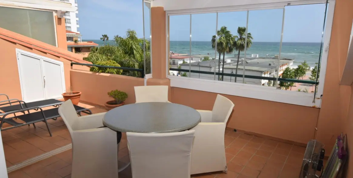 Sale of penthouse in La Cala de Mijas 2