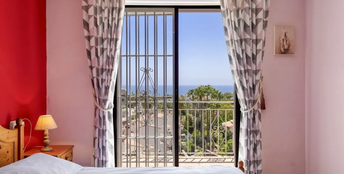 Venta de casa pareada en Calahonda 24