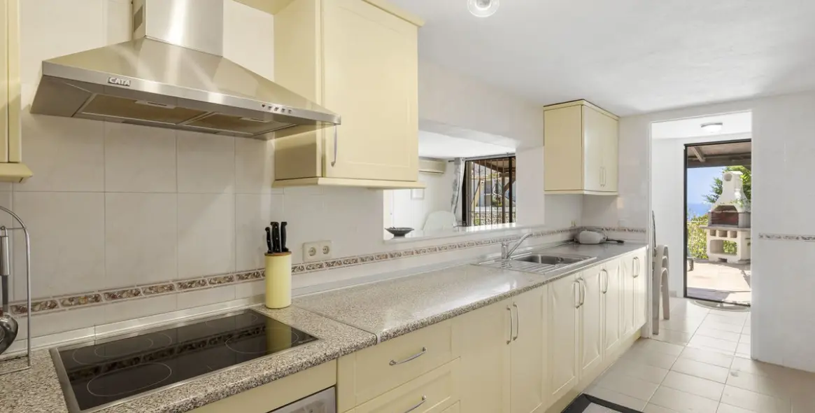 Venta de casa pareada en Calahonda 34