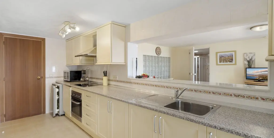 Venta de casa pareada en Calahonda 35