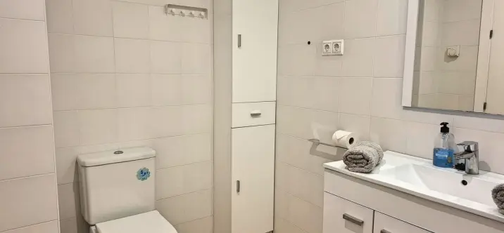 Sale of middle floor apartment in Fuengirola 4