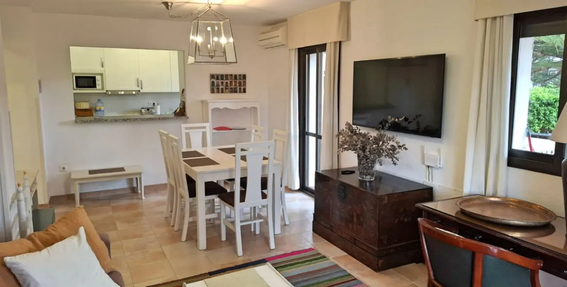 Sale of middle floor apartment in Fuengirola 6