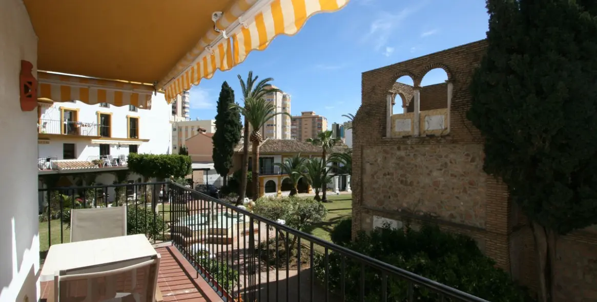 Sale of middle floor apartment in Fuengirola 18