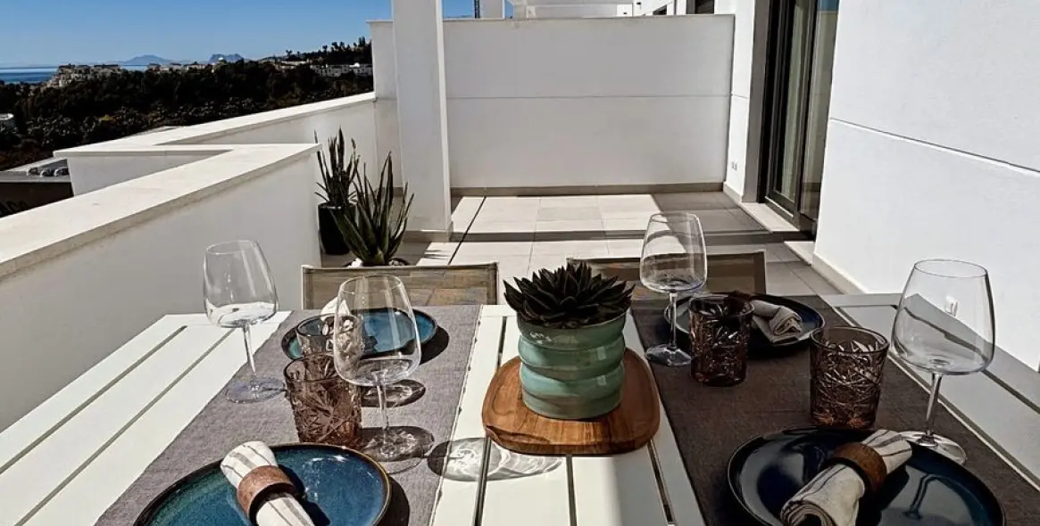 Sale of penthouse in Estepona 3
