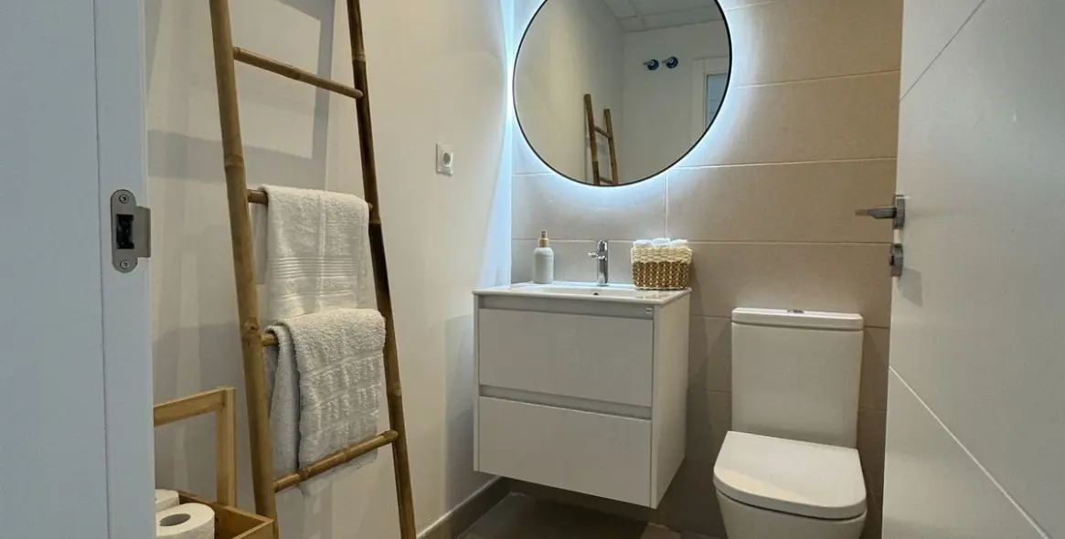 Sale of penthouse in Estepona 16