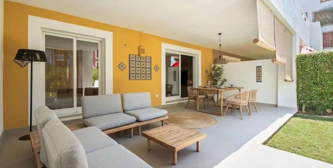 Sale of ground floor apartment in El Paraiso 3