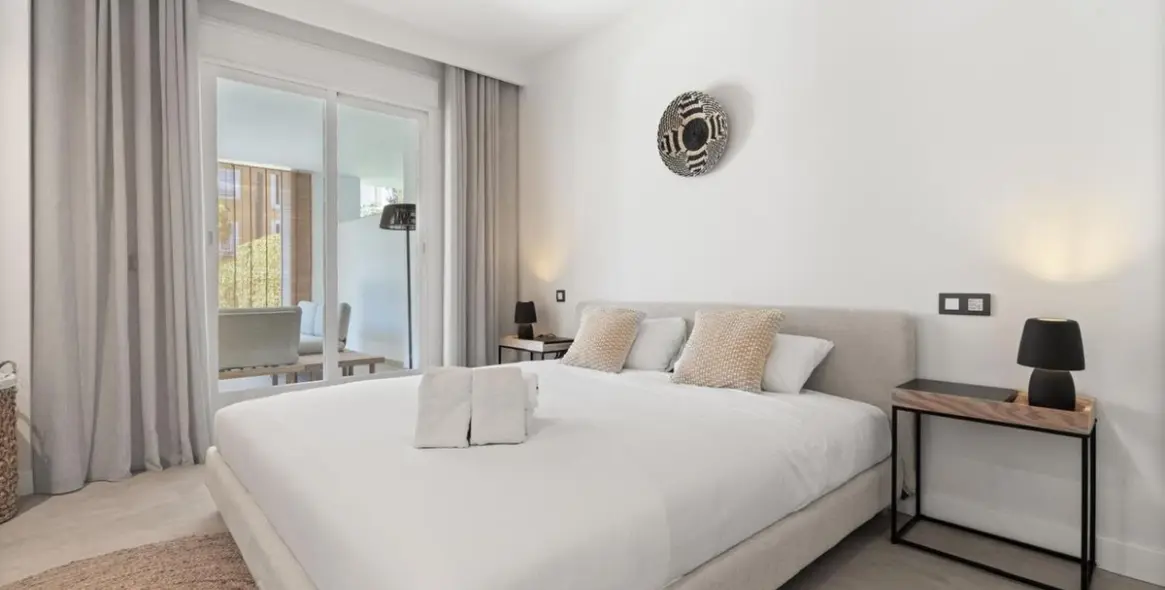 Sale of ground floor apartment in El Paraiso 11