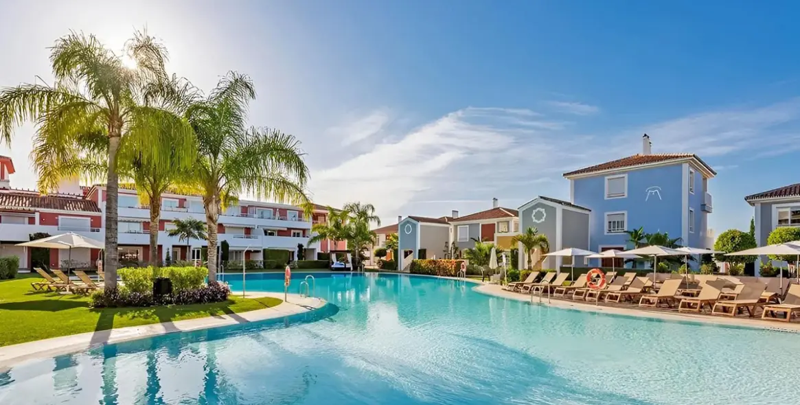 Sale of ground floor apartment in El Paraiso 17