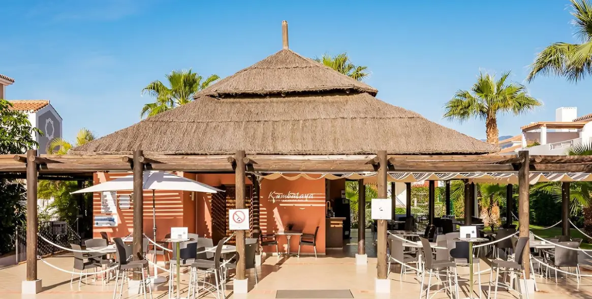 Sale of ground floor apartment in El Paraiso 18