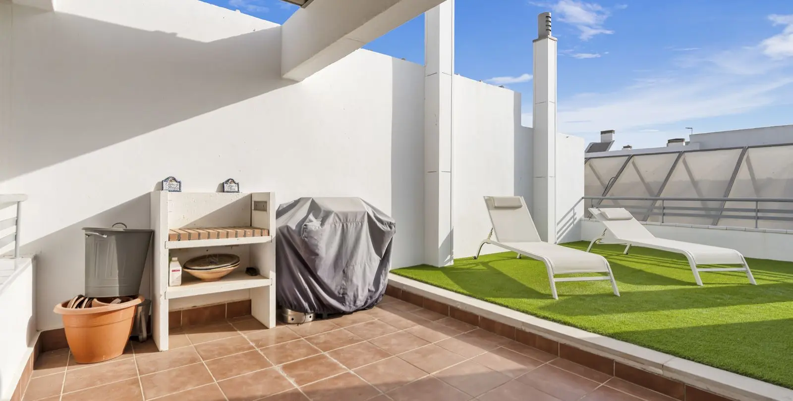Sale of penthouse duplex in La Cala de Mijas 29
