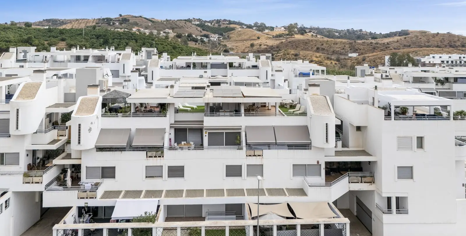 Sale of penthouse duplex in La Cala de Mijas 33