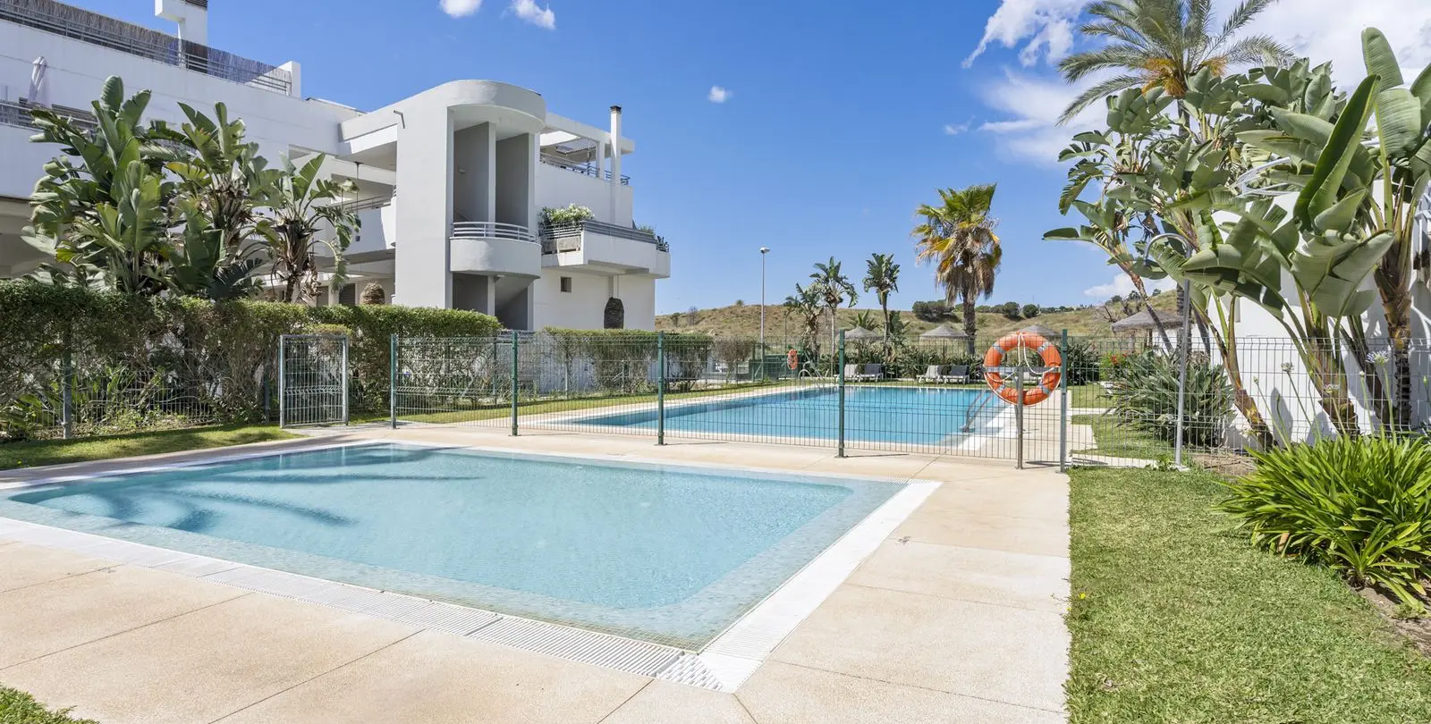 Sale of penthouse duplex in La Cala de Mijas 40