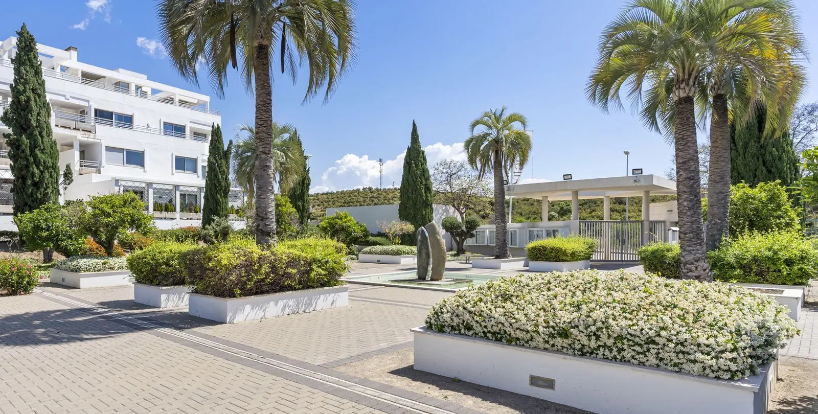 Sale of penthouse duplex in La Cala de Mijas 41