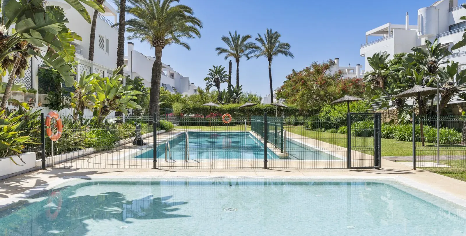 Sale of penthouse duplex in La Cala de Mijas 44