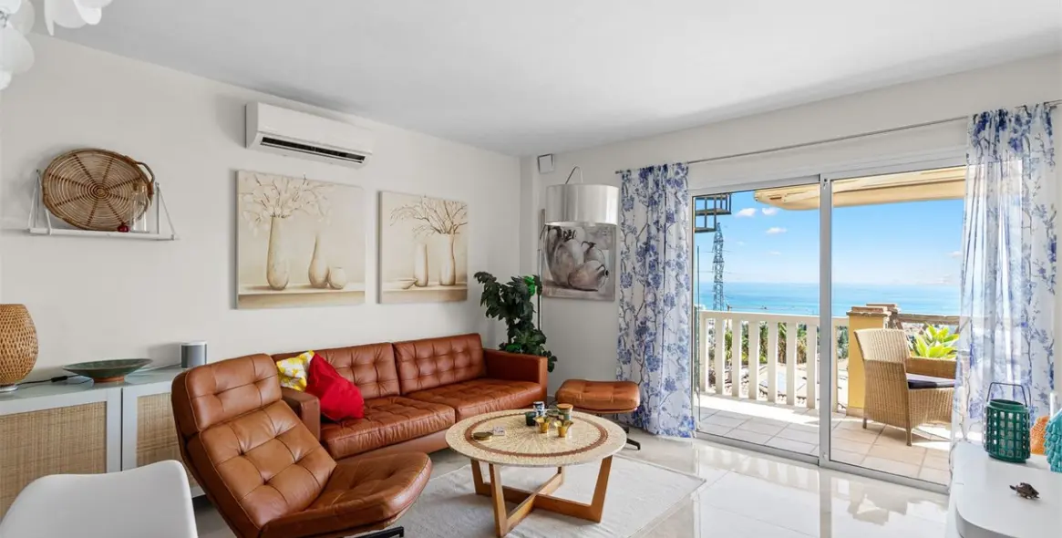 Sale of penthouse in Fuengirola (district Higueron) 4