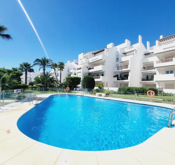 Sale of middle floor apartment in Miraflores